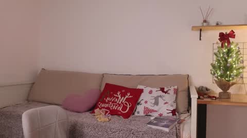 Annie online show from 12.28.24