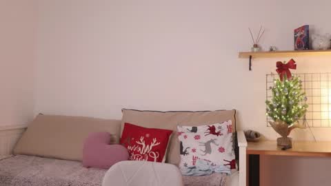 Annie online show from 01.06.25