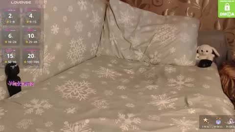 Mia online show from 12.21.25