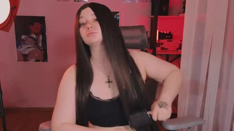 Snapshot of _that_witch_ chatting on 05.02.26 MIRA online show from 05.02.26
