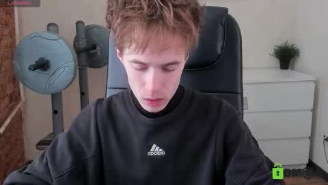 Snapshot of _tokyo_ghoul chatting on 10.18.25 _tokyo_ghoul online show from 10.18.25