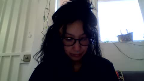 Snapshot of _tutti_frutti_ chatting on 12.21.24 _tutti_frutti_ online show from 12.21.24