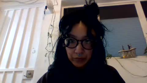 Snapshot of _tutti_frutti_ chatting on 12.23.24 _tutti_frutti_ online show from 12.23.24