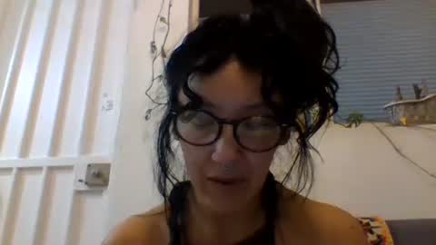 Snapshot of _tutti_frutti_ chatting on 12.27.24 _tutti_frutti_ online show from 12.27.24