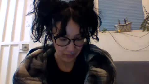 Snapshot of _tutti_frutti_ chatting on 12.30.24 _tutti_frutti_ online show from 12.30.24