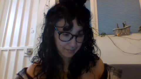 Snapshot of _tutti_frutti_ chatting on 01.03.25 _tutti_frutti_ online show from 01.03.25