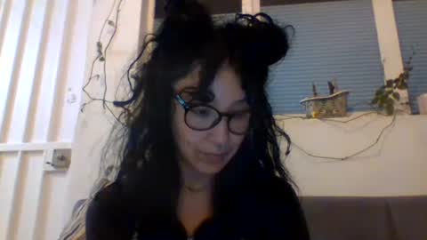 Snapshot of _tutti_frutti_ chatting on 01.06.25 _tutti_frutti_ online show from 01.06.25