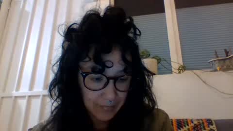 Snapshot of _tutti_frutti_ chatting on 01.12.25 _tutti_frutti_ online show from 01.12.25