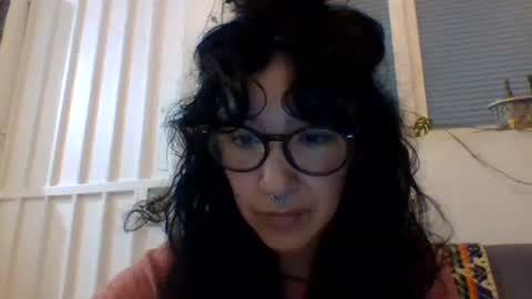 Snapshot of _tutti_frutti_ chatting on 01.19.25 _tutti_frutti_ online show from 01.19.25