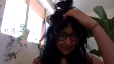 Snapshot of _tutti_frutti_ chatting on 01.27.25 _tutti_frutti_ online show from 01.27.25