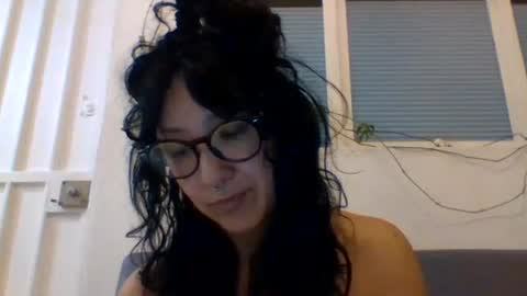 Snapshot of _tutti_frutti_ chatting on 01.28.25 _tutti_frutti_ online show from 01.28.25