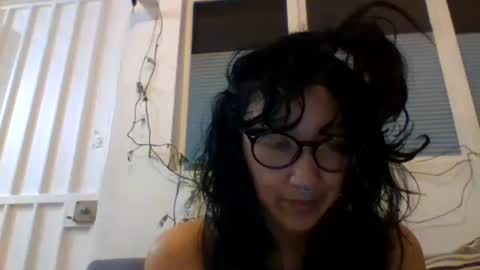 Snapshot of _tutti_frutti_ chatting on 02.04.25 _tutti_frutti_ online show from 02.04.25