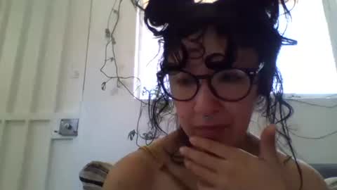 Snapshot of _tutti_frutti_ chatting on 02.13.25 _tutti_frutti_ online show from 02.13.25