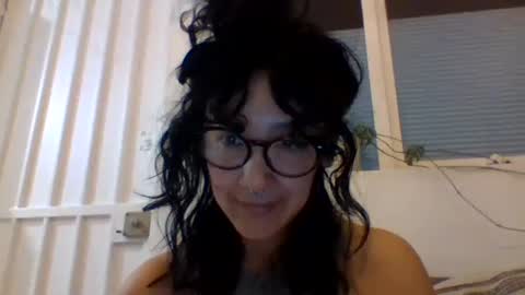 Snapshot of _tutti_frutti_ chatting on 02.17.25 _tutti_frutti_ online show from 02.17.25