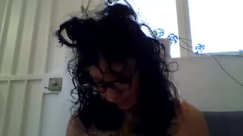 Snapshot of _tutti_frutti_ chatting on 02.18.25 _tutti_frutti_ online show from 02.18.25