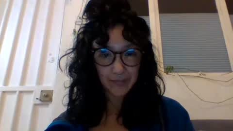 Snapshot of _tutti_frutti_ chatting on 02.22.25 _tutti_frutti_ online show from 02.22.25