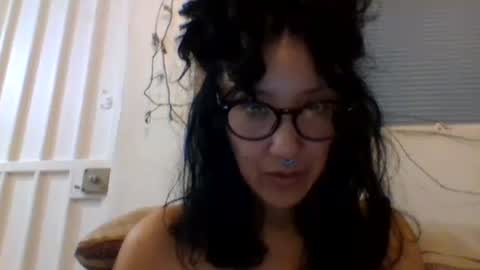 Snapshot of _tutti_frutti_ chatting on 02.23.25 _tutti_frutti_ online show from 02.23.25