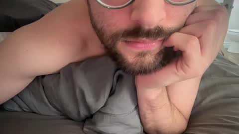 Snapshot of _ur_happy_meal chatting on 02.23.25 DJ online show from 02.23.25