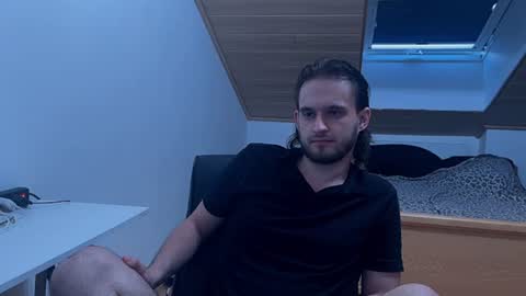 Snapshot of _v_l_a_d_ chatting on 06.24.26 Vlad online show from 06.24.26