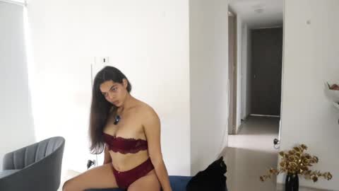 Anastasia Vahos online show from 02.25.25