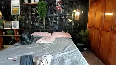 Snapshot of _valentina_69 chatting on 09.24.25 _valentina_69 online show from 09.24.25