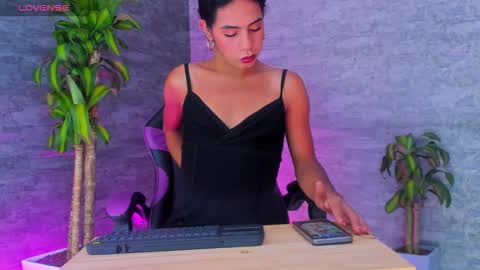 Valeria Montes online show from 09.15.25