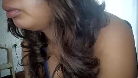 Snapshot of _vanshika_0 chatting on 09.15.25 _vanshika_0 online show from 09.15.25