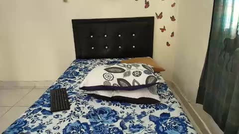 Snapshot of _victoriia_971 chatting on 03.08.25 _victoriia_971 online show from 03.08.25