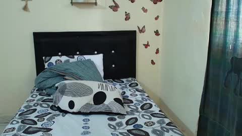 Snapshot of _victoriia_971 chatting on 10.24.25 _victoriia_971 online show from 10.24.25