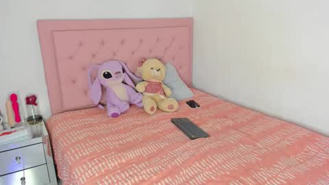 Violeta online show from 10.04.25