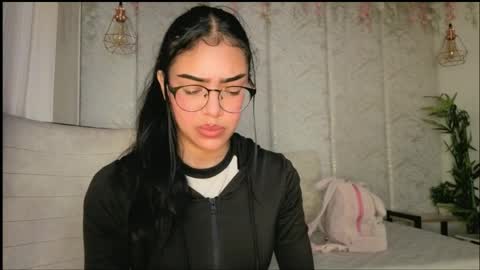   online show from 04.05.26