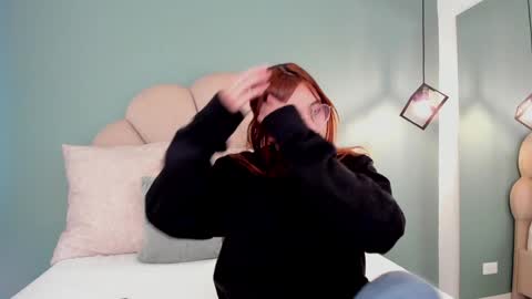 Snapshot of _vix555_ chatting on 12.10.24 Vix online show from 12.10.24