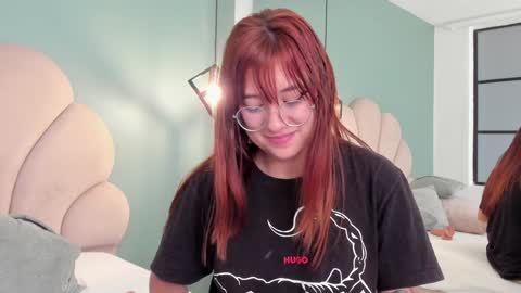 Snapshot of _vix555_ chatting on 02.03.25 Vix online show from 02.03.25