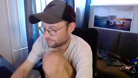 Snapshot of _whoisthatguy_ chatting on 05.27.26 _whoisthatguy_ online show from 05.27.26
