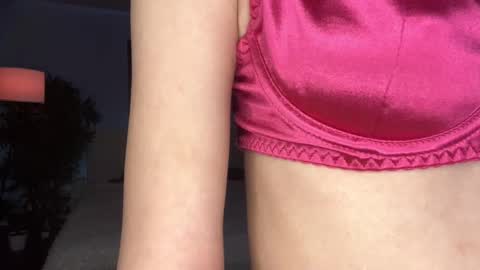 _wide_eyed_ online show from 12.21.25