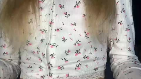 _wide_eyed_ online show from 01.06.26