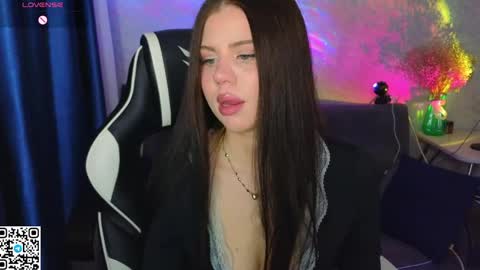 Fiona and Wayne online show from 04.12.26