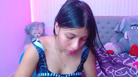 Snapshot of _xxxlittlegirl chatting on 02.15.25 ZARA online show from 02.15.25