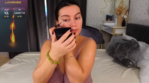 Snapshot of _your_sweetdream chatting on 12.18.24 Jasmine online show from 12.18.24