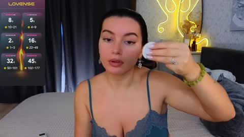 Snapshot of _your_sweetdream chatting on 01.11.25 Jasmine online show from 01.11.25