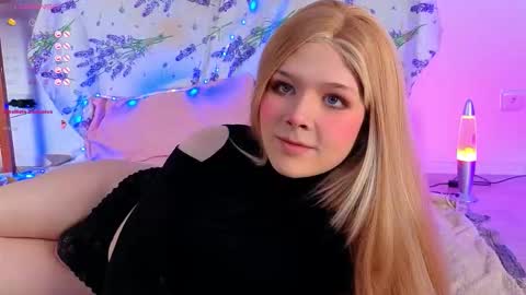 LITTLE FOX online show from 11.21.25