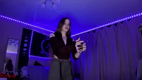 Roxy online show from 04.10.26