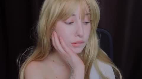 Snapshot of _yukimisa chatting on 11.16.25 misa online show from 11.16.25