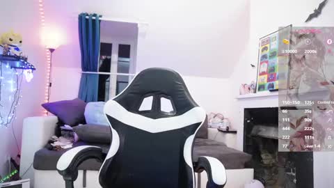 Snapshot of _yummy_girl_ chatting on 02.10.25 Polly online show from 02.10.25