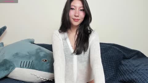 Mia online show from 12.14.24