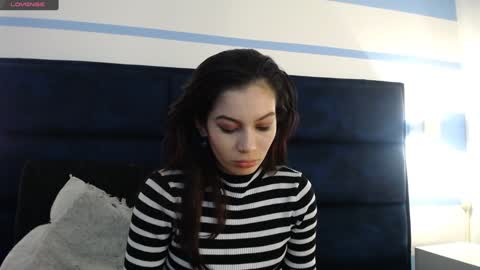 Yuyi online show from 01.11.25