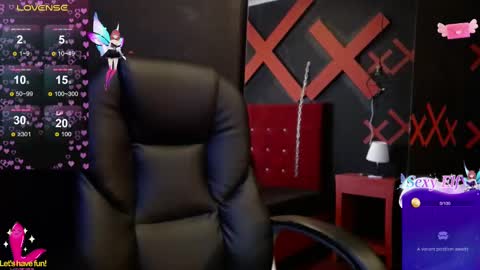 Yuyi online show from 02.13.25