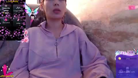 Yuyi online show from 07.16.26