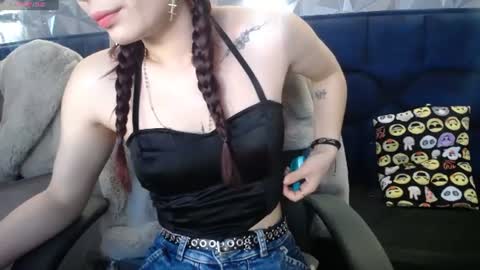 Yuyi online show from 07.24.26