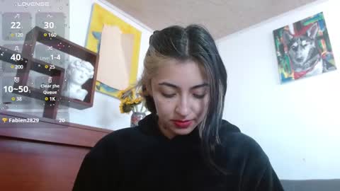 Zoe  online show from 02.06.25